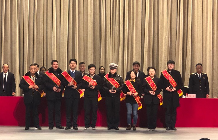 图片4.jpg 图片4.jpg